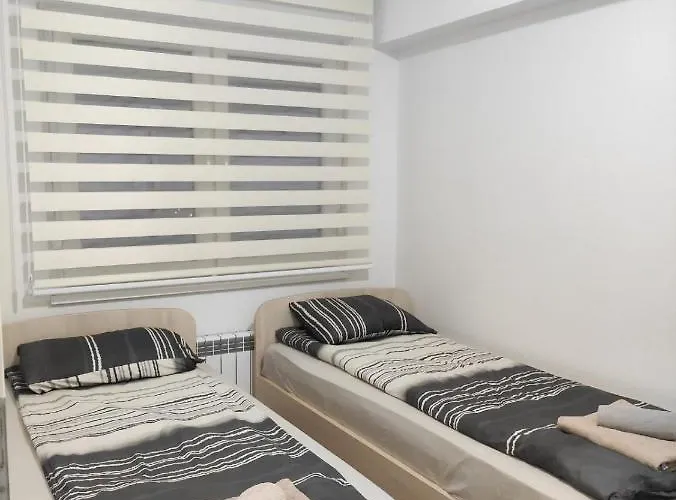 Feels Like 3 Szkopje